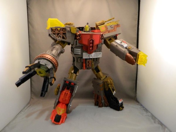 Transformers Year Of The Snake Platinum Edition Omega Supreme  (37 of 48)